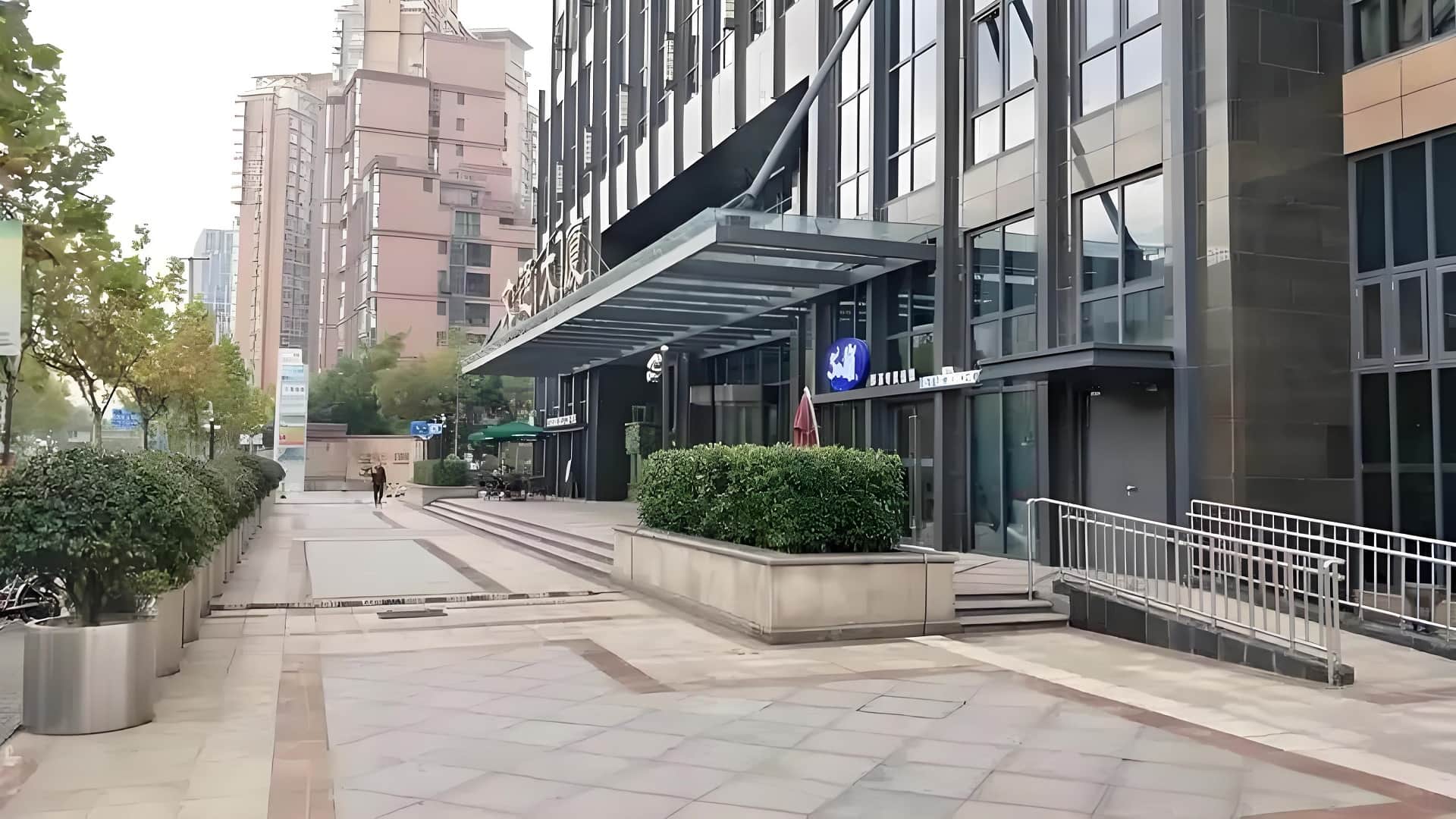 入口